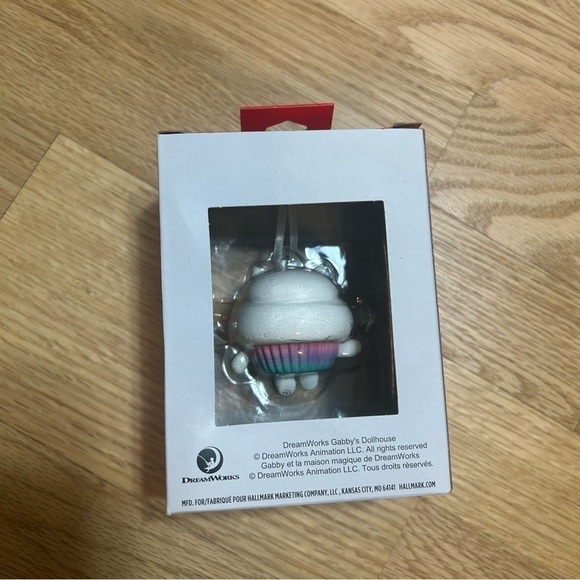 Hallmark Gabby’s Dollhouse Cakey Cat Christmas Ornament NEW Holiday Decor - Picture 3 of 3